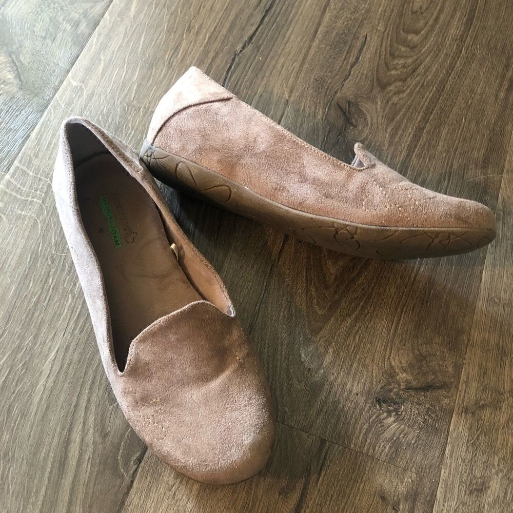BARE Traps suede memory foam loafers size 8.5